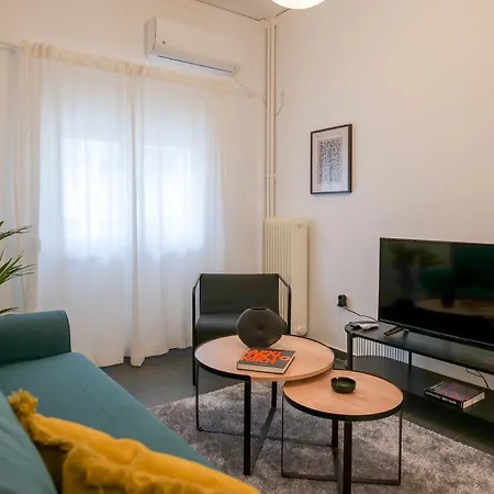 Apartment The Art Street Penthouse In Athens